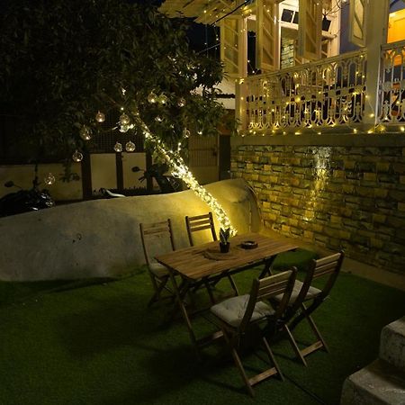Gosolo Stays Bandra Hostel 뭄바이 외부 사진