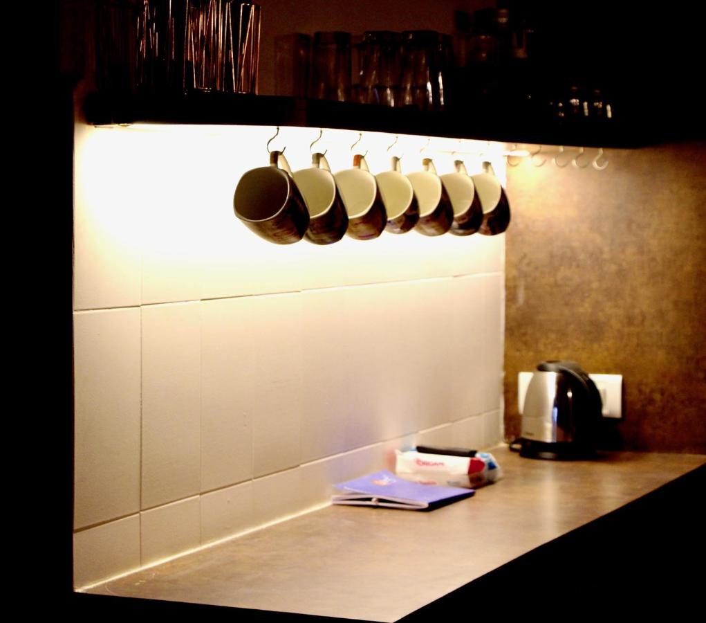 Gosolo Stays Bandra Hostel 뭄바이 외부 사진