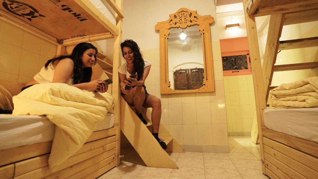 Gosolo Stays Bandra Hostel 뭄바이 외부 사진