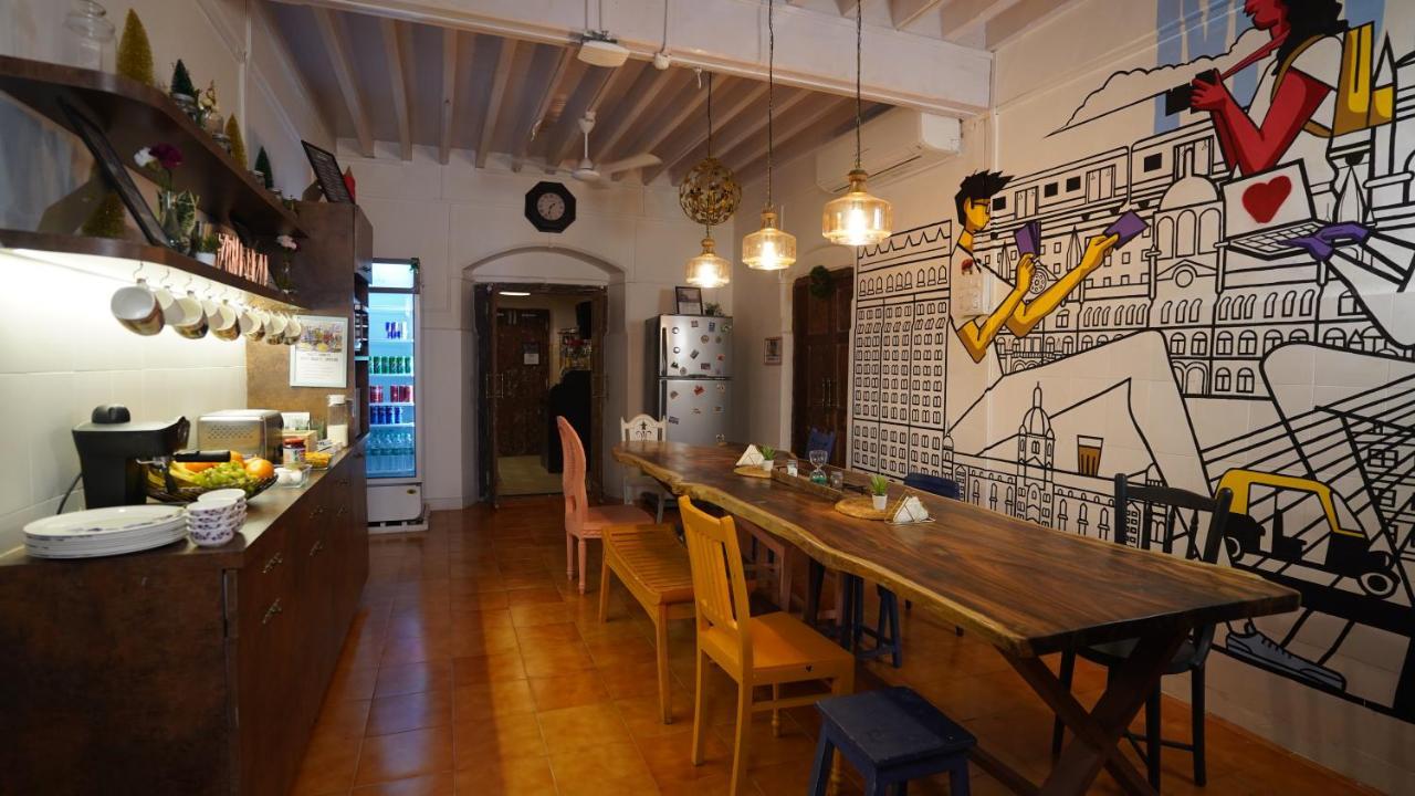 Gosolo Stays Bandra Hostel 뭄바이 외부 사진