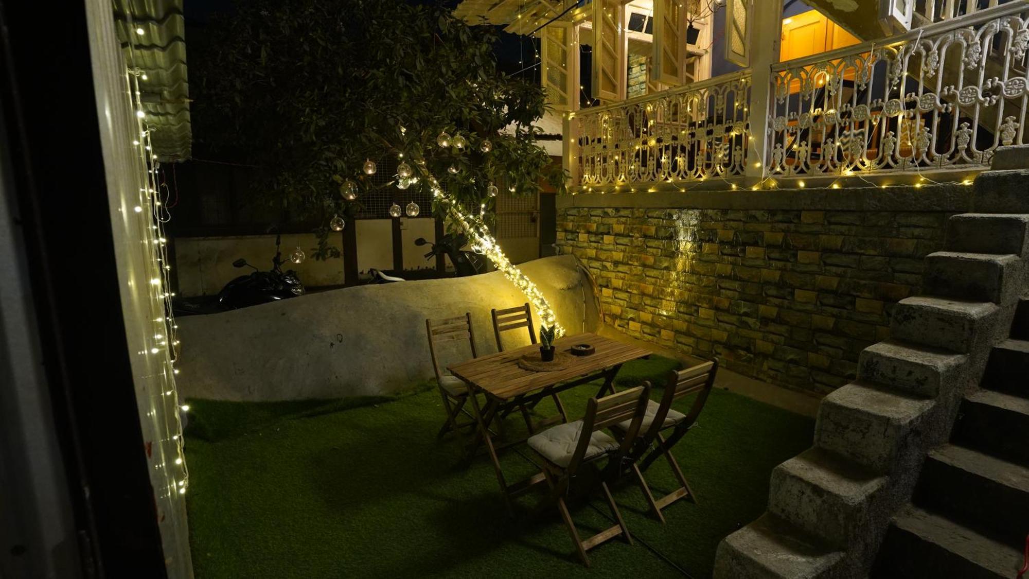 Gosolo Stays Bandra Hostel 뭄바이 외부 사진
