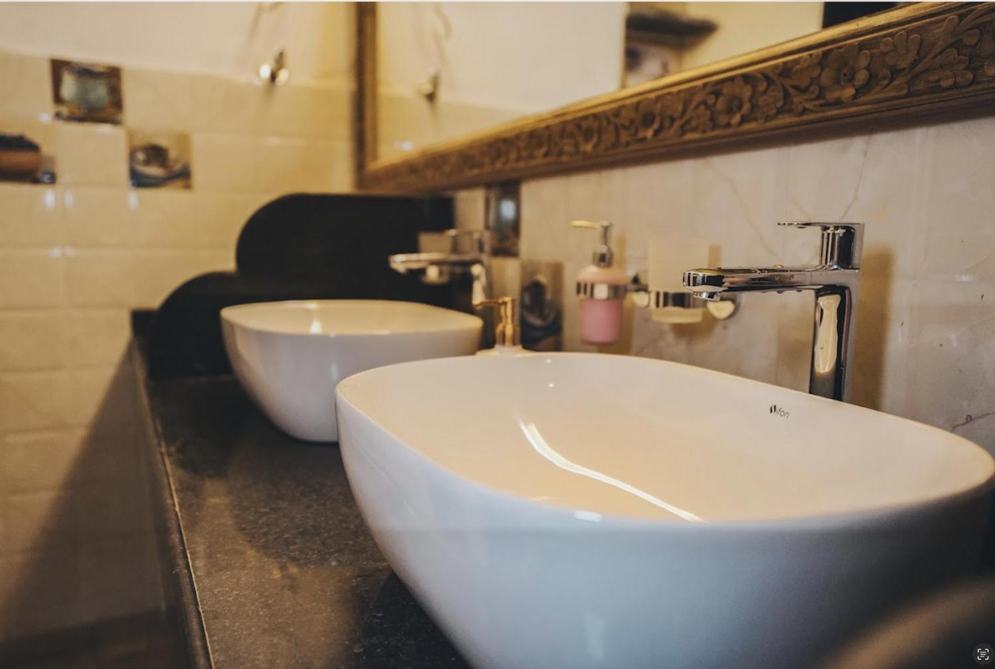 Gosolo Stays Bandra Hostel 뭄바이 외부 사진